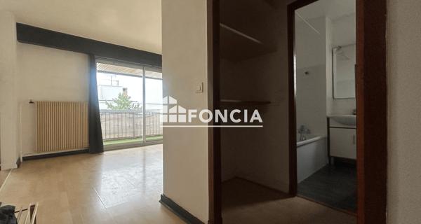 Location Studio 25.65 m² - Le Pecq 78230