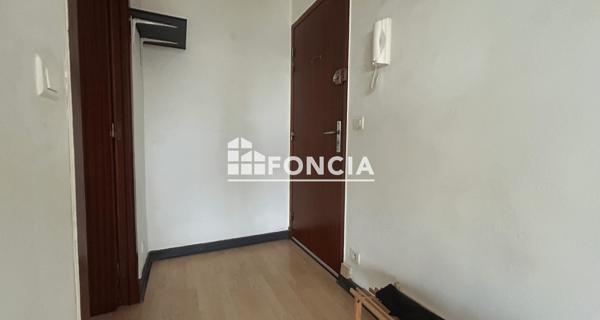 Location Studio 25.65 m² - Le Pecq 78230