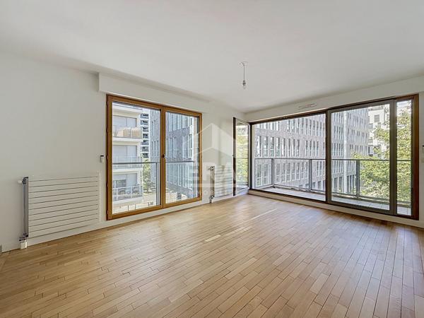 Spacieux 2 pièces avec balcon !