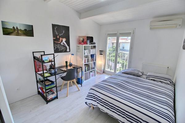 CABESTANY - VILLA A VENDRE DE TYPE T4 AVEC GARAGE SUR TERRAIN 2 FACES