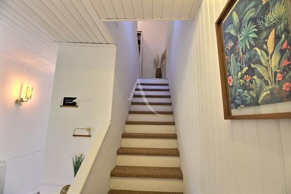 CABESTANY - VILLA A VENDRE DE TYPE T4 AVEC GARAGE SUR TERRAIN 2 FACES