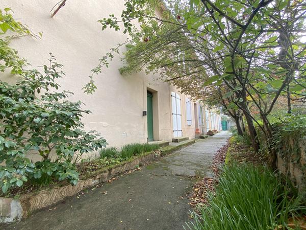 Maison Proche Villepinte 9 pièce(s) 298.94 m2