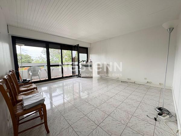 Nestenn Igny - Appartement 2 pièces avec terrasse, non meublé, dernier étage avec ascenseur, cave et parking, vue dégagée, proche Orsay