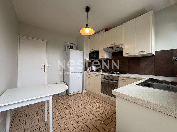 Nestenn Igny - Appartement 2 pièces avec terrasse, non meublé, dernier étage avec ascenseur, cave et parking, vue dégagée, proche Orsay