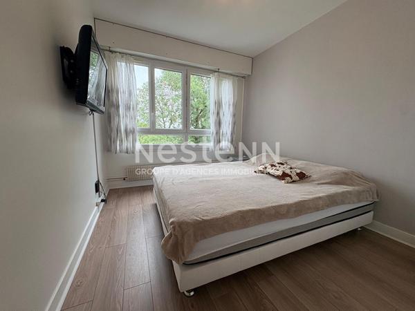 Nestenn Igny - Appartement 2 pièces avec terrasse, non meublé, dernier étage avec ascenseur, cave et parking, vue dégagée, proche Orsay