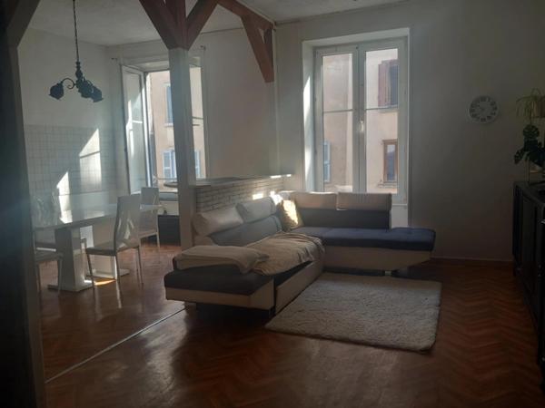 Idéal investisseurs TR potentiel 17,6% immeuble +local