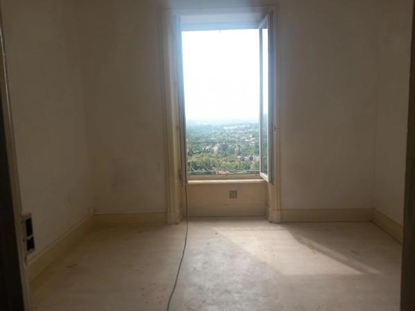 Idéal investisseurs TR potentiel 17,6% immeuble +local