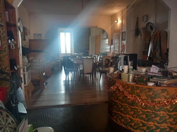 Idéal investisseurs TR potentiel 17,6% immeuble +local