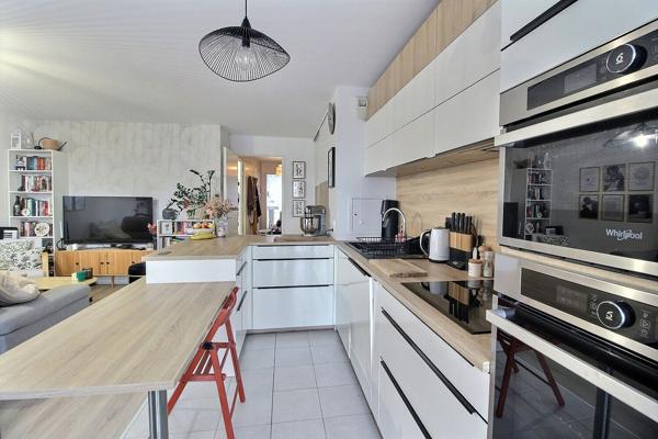 Appartement 4 pièces à vendre à Massy quartier Atlantis - 90,75 m², balcon et place de stationnement