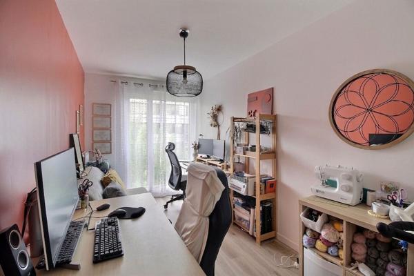 Appartement 4 pièces à vendre à Massy quartier Atlantis - 90,75 m², balcon et place de stationnement