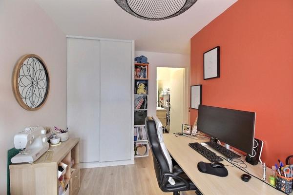 Appartement 4 pièces à vendre à Massy quartier Atlantis - 90,75 m², balcon et place de stationnement