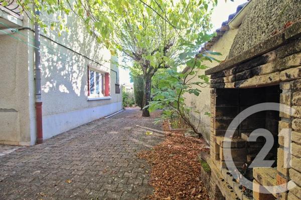 Maison à vendre  8 pièces - 198 m 2   MIRIBEL  - 01
