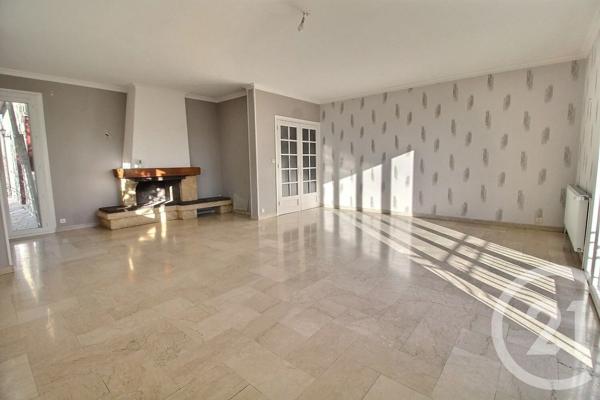 Maison à vendre  8 pièces - 198 m 2   MIRIBEL  - 01
