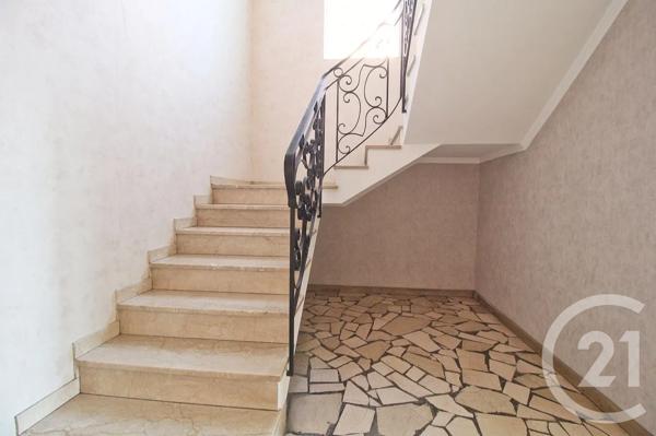 Maison à vendre  8 pièces - 198 m 2   MIRIBEL  - 01