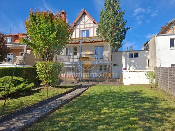 Vente                                                      Maison
                        
                     4 pièces                                         à Coulommiers
