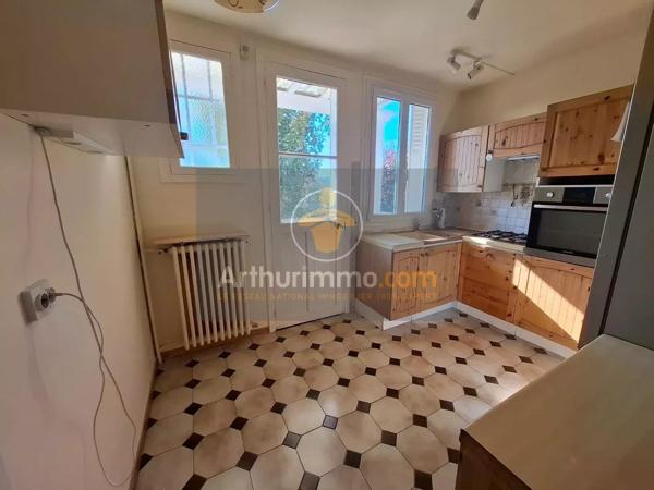 Vente                                                      Maison
                        
                     4 pièces                                         à Coulommiers
