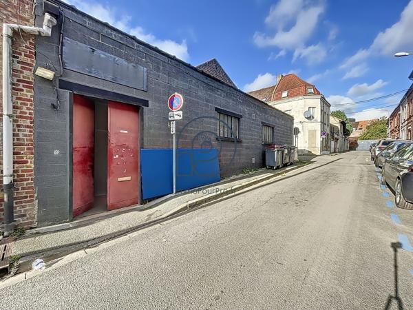 Local indépendant sans copropriété 96 m2 Croix