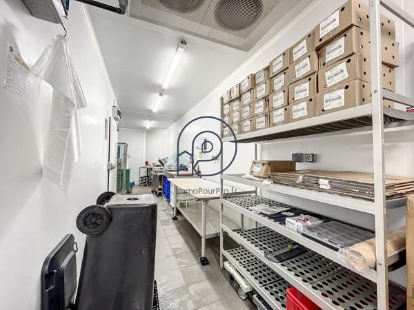 Local indépendant sans copropriété 96 m2 Croix