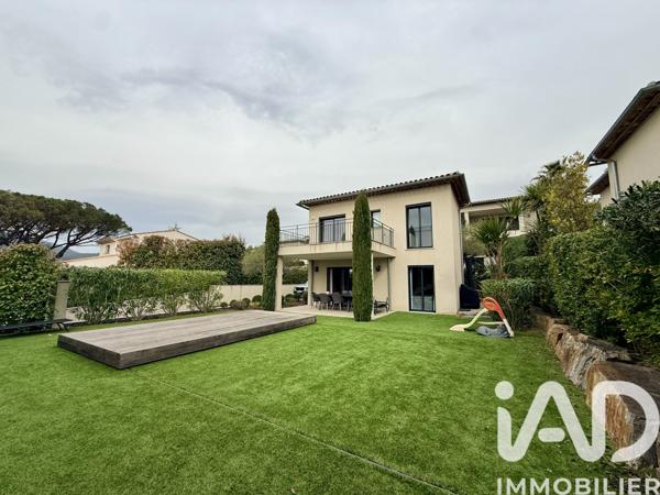 Maison à vendre 4 pièces 80,01 m² Sainte-Maxime