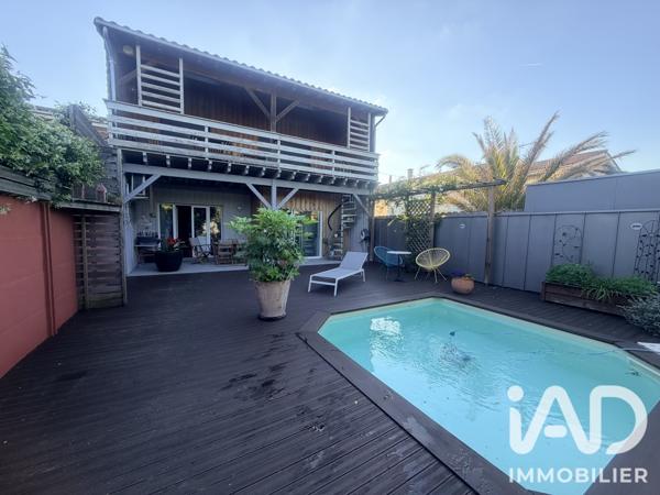 Maison à vendre 6 pièces 130 m² Mérignac