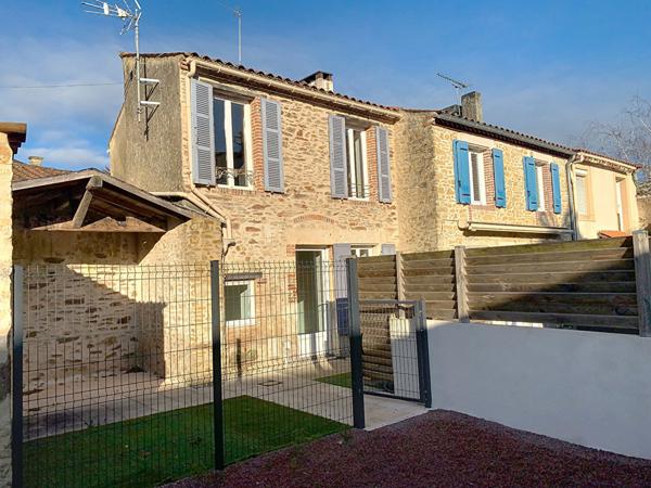 Maison Mareuil Sur Lay Disais- Ensemble immobilier-