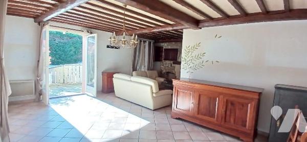 Maison Loriol-Sur-Drôme, quartier recherché, 177m2 de plain-pied avec piscine, cave et garage.