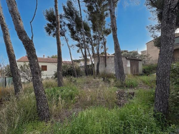 Les Pennes-Mirabeau - Terrain plat à fort potentiel de construction