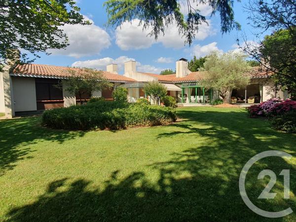 Maison à vendre  10 pièces - 325 m2 CHALLANS - 85