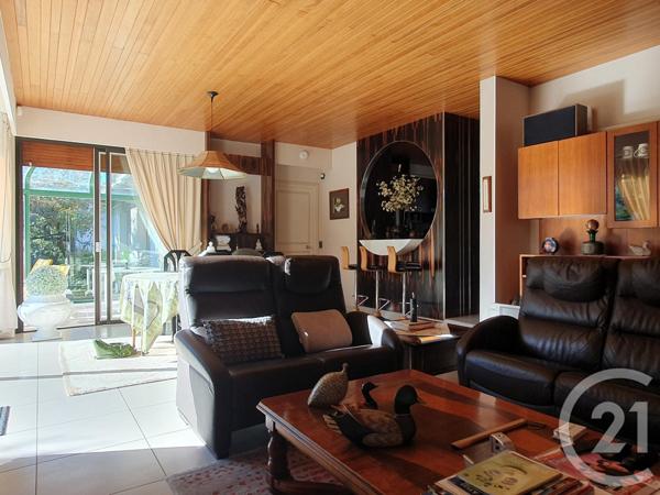 Maison à vendre  10 pièces - 325 m2 CHALLANS - 85