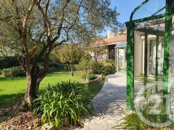 Maison à vendre  10 pièces - 325 m2 CHALLANS - 85