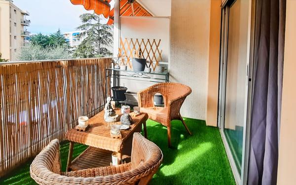 Appartement à vendre    1 pièce • 31,20 m2 Nice