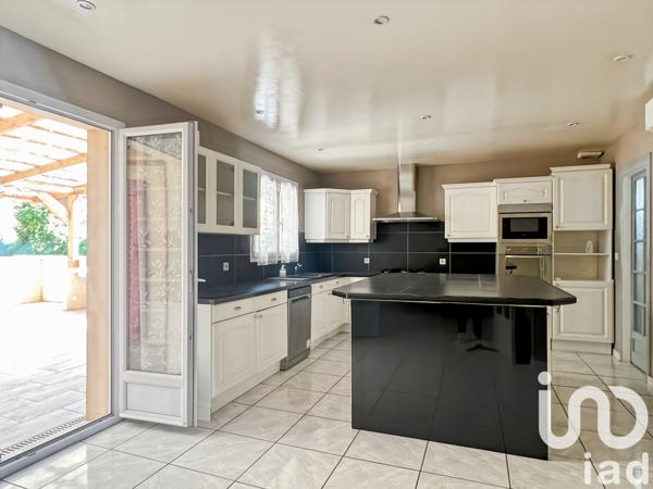 Maison à vendre 7 pièces 156 m² Guignes