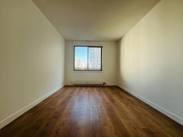 Appartement Courbevoie 4 pièce(s) 95.79 m2
