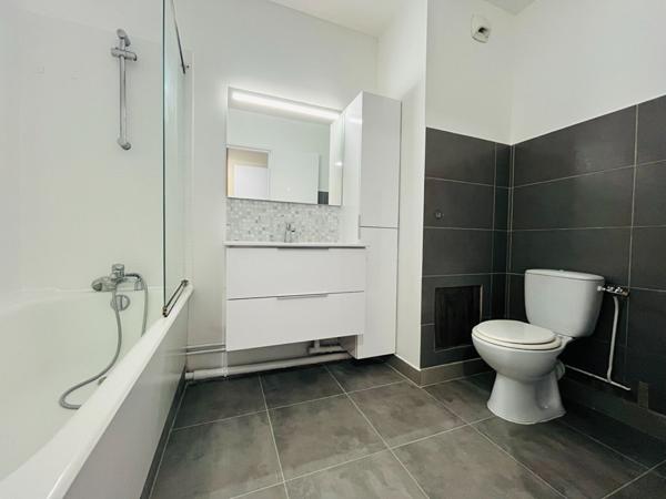 Appartement Courbevoie 4 pièce(s) 95.79 m2