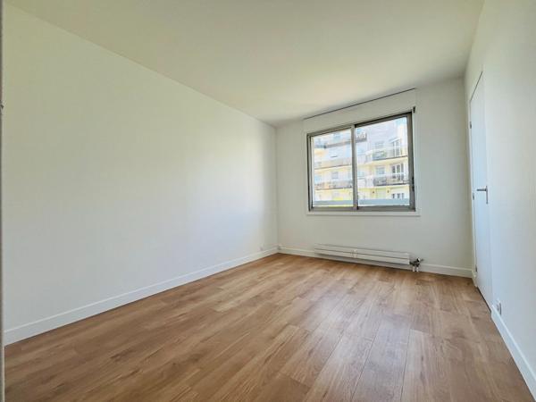Appartement Courbevoie 4 pièce(s) 95.79 m2