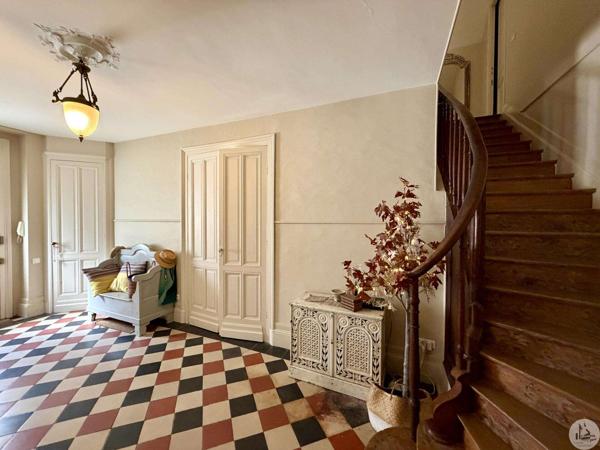 Magnifique maison de caractère avec cour