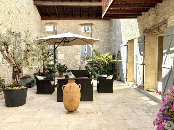 Magnifique maison de caractère avec cour
