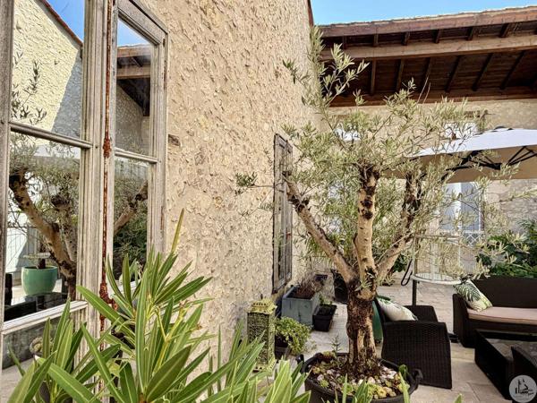 Magnifique maison de caractère avec cour