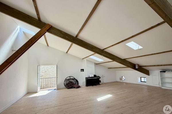 Magnifique maison de caractère avec cour