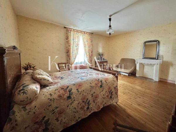 MAISON DE VILLE ET SON STUDIO ATTENANT À PROXIMITÉ DES COMMODITÉS