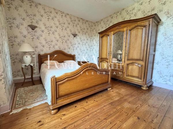 MAISON DE VILLE ET SON STUDIO ATTENANT À PROXIMITÉ DES COMMODITÉS