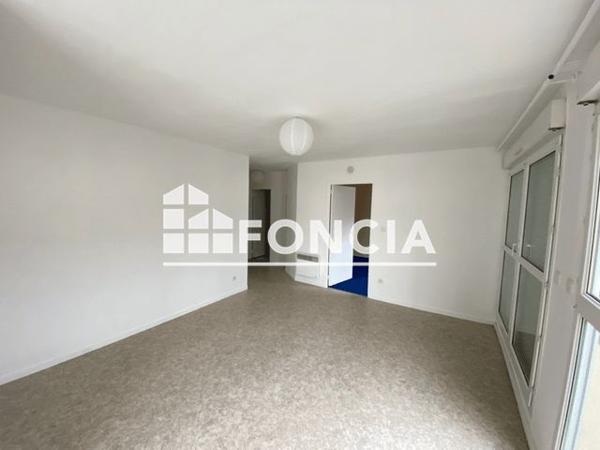 Location Appartement 2 pièces 52.7 m² - 4 RUE DE LA LYRETTE Beauvais 60000