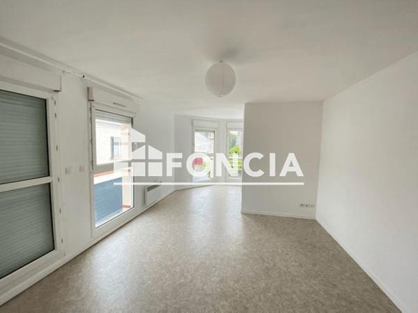 Location Appartement 2 pièces 52.7 m² - 4 RUE DE LA LYRETTE Beauvais 60000