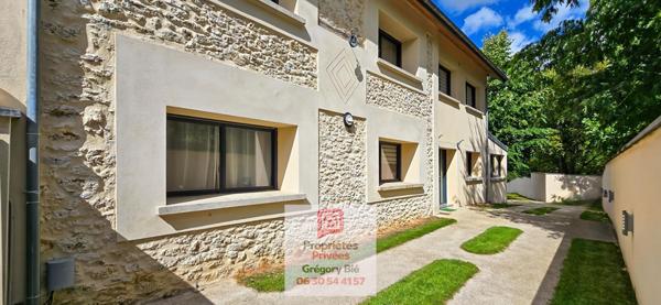 Maison 9 pièce(s) 270 m2