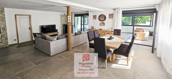 Maison 9 pièce(s) 270 m2