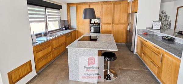 Maison 9 pièce(s) 270 m2