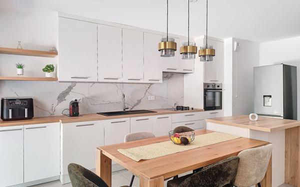 Appartement à vendre    2 pièces • 50 m2 Bastelicaccia