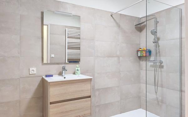 Appartement à vendre    2 pièces • 50 m2 Bastelicaccia