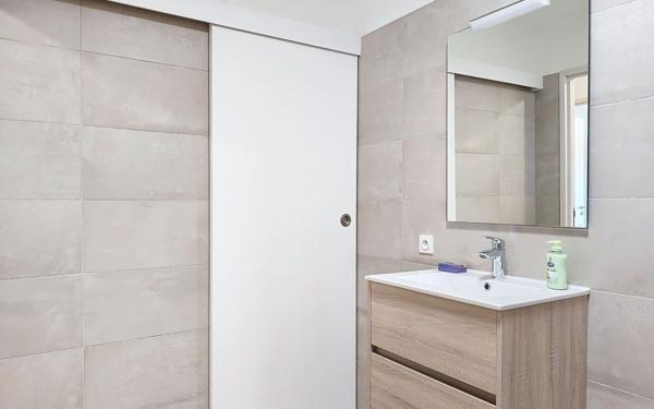 Appartement à vendre    2 pièces • 50 m2 Bastelicaccia