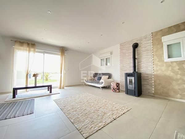 Maison LAVAL 5 pièce(s) 147 m2